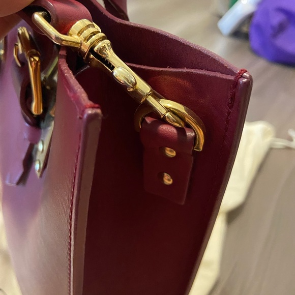 Handbag - Picture 6 of 9